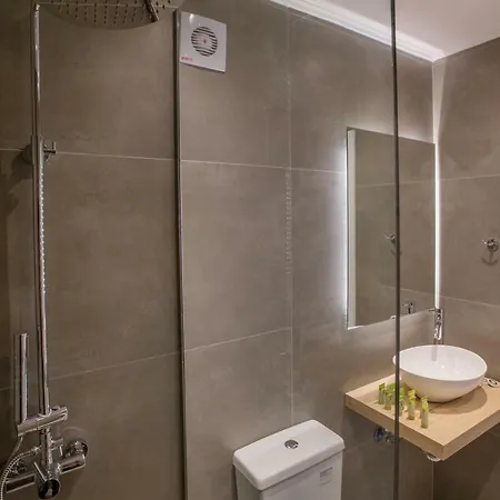 Roomy And Comfortable Near Acropolis By Ghh