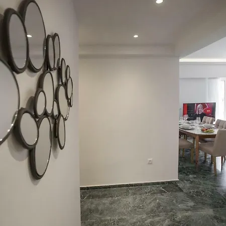 Roomy And Comfortable Near Acropolis By Ghh Athens