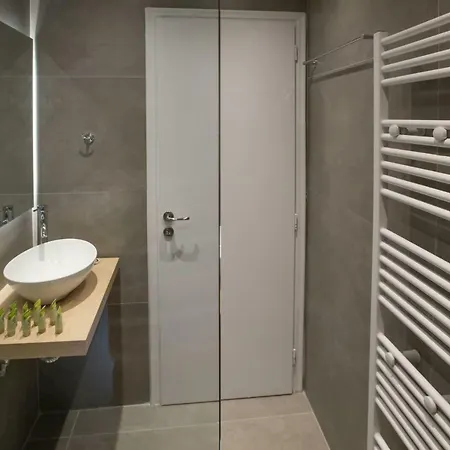 Apartment Roomy And Comfortable Near Acropolis By Ghh Athens