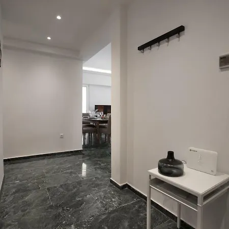 Apartment Roomy And Comfortable Near Acropolis By Ghh